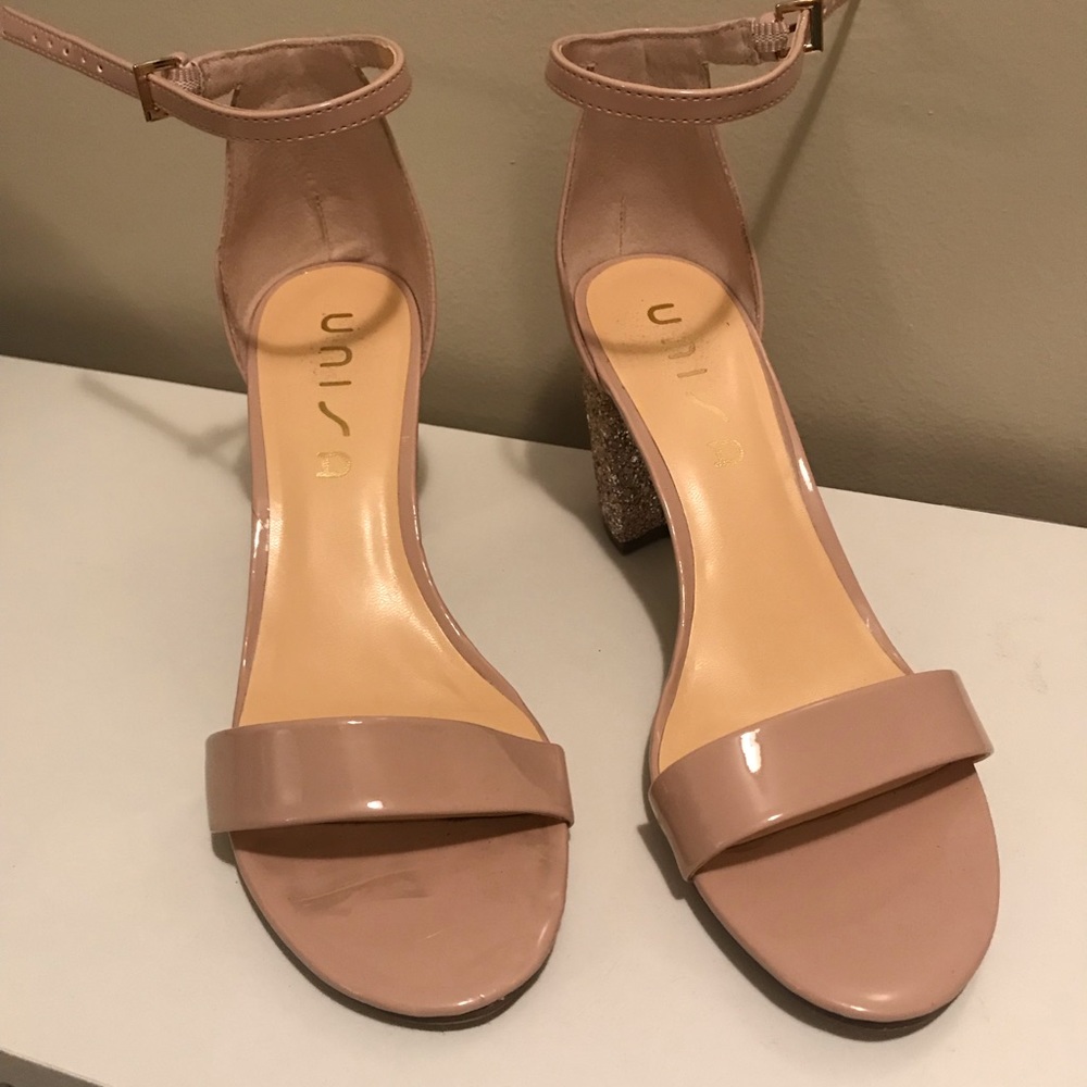 Fun sparkly heels!